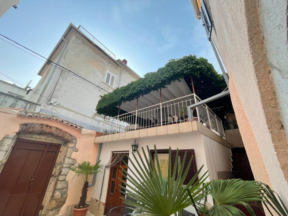 Casa Di Nives Apartment Krk Town Bagian luar foto