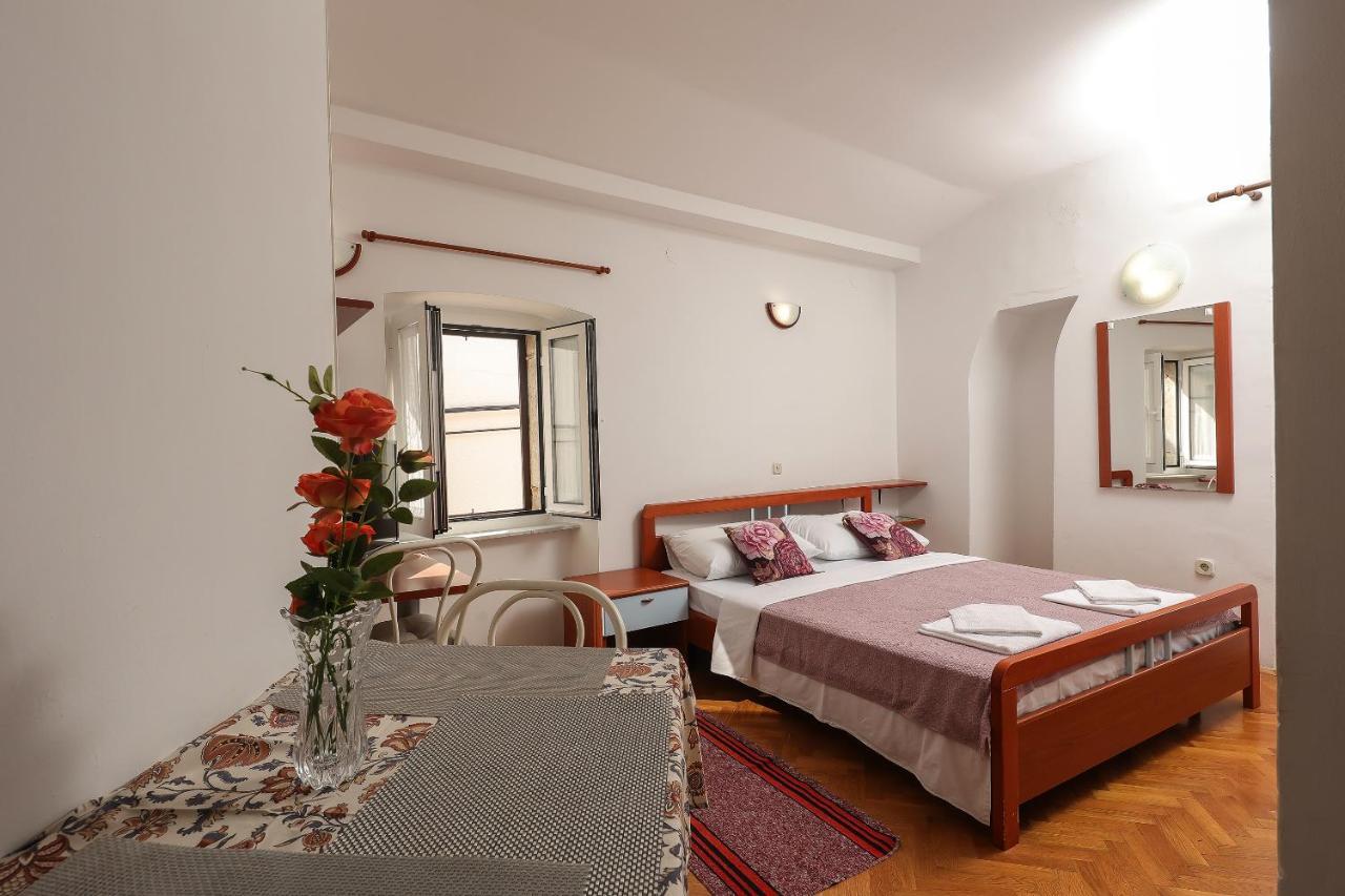 Casa Di Nives Apartment Krk Town Bagian luar foto