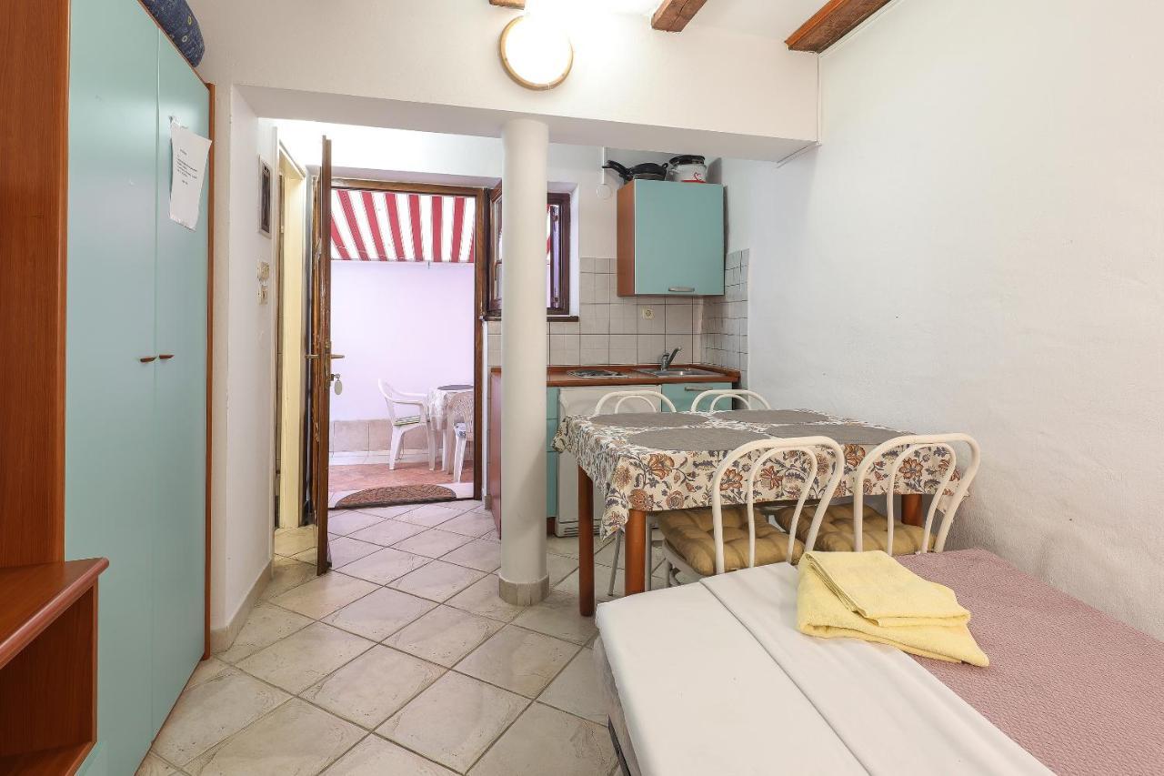 Casa Di Nives Apartment Krk Town Bagian luar foto